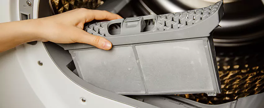 Signs Of A Clogged Dryer Lint Trap in Upper Arlington, Ohio